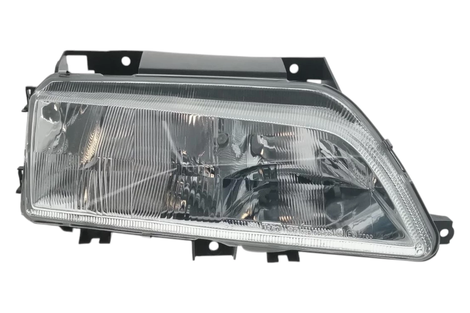 Right headlight (C39LB)