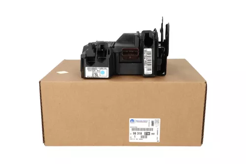 C122EN - ENGINE COMPARTMENT FUSE BOX/BGPA JL09-00 JL0900