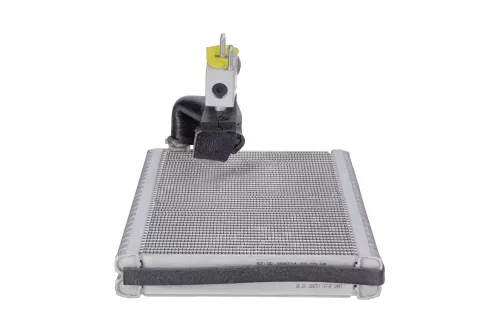 C33HG - T3 B9/ DIESEL + AIR CONDITIONING ON-OFF/ COOLANT 1234YF/ SEE