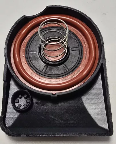 BT 1.6 16V 5G06 EP6FADTX/ VALVE COVER WITH INTERNAL